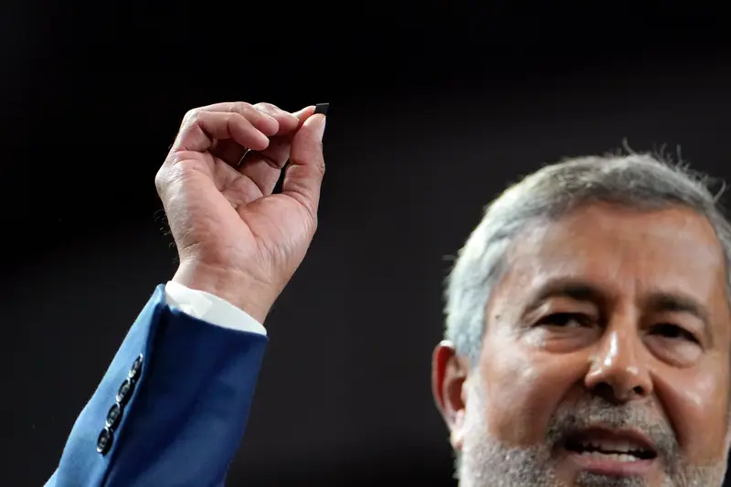 Current Risks Associated with Micron and Sandisk Stocks