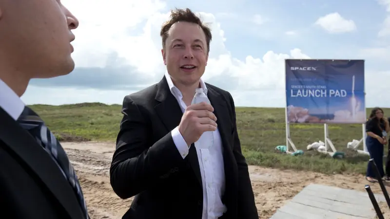 Debunking Scott Galloway's Critique of the SpaceX IPO: An Analysis