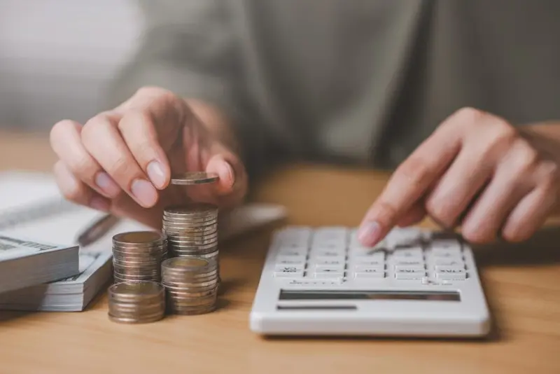 How a 25-Year-Old Saved $100K for Retirement Despite a Challenging Background