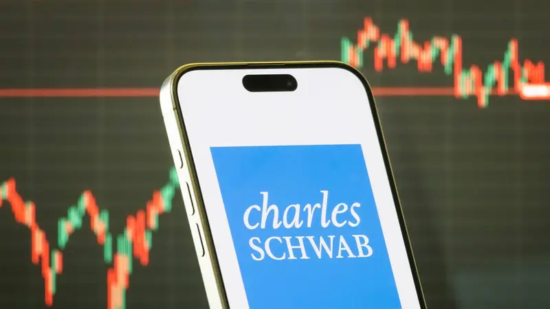 Investors in SCHD ETF Reap 12.5% Dividend Yield on Initial Investment