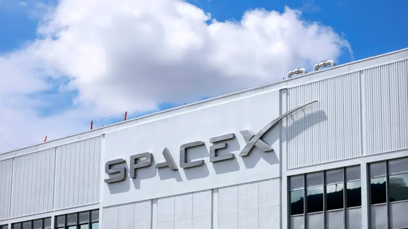 SpaceX Prepares for $75 Billion IPO with Analyst Meetings