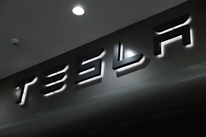 Tesla's Energy Storage Division Poised to Offset Declining Car Margins and Expiring Credits