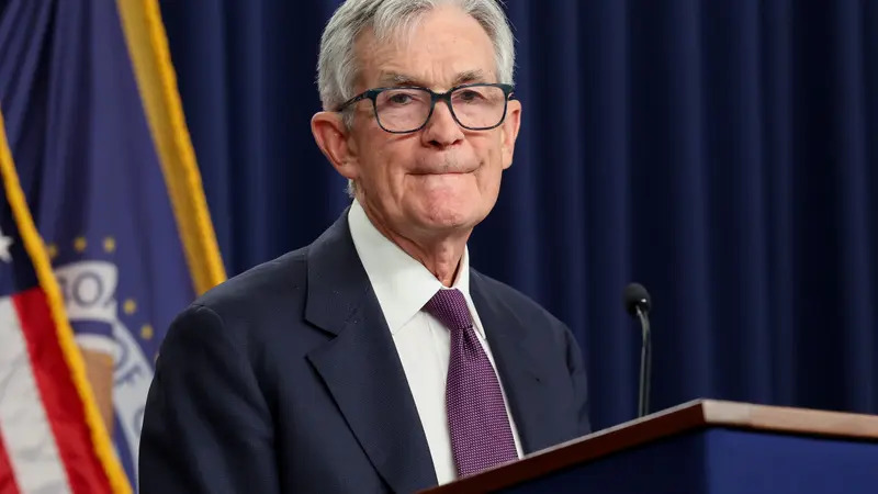 The Fed's Updated Inflation Forecast Signals Tough Times Ahead for Americans: Strategies to Cope