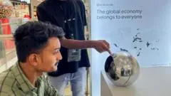 Tinder and Zoom Introduce Eye-Scan Technology to Verify Users and Combat AI-Driven Scams