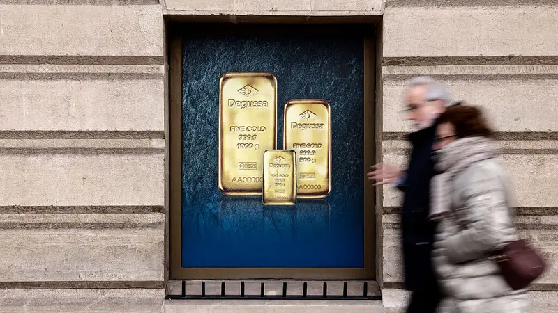 Wells Fargo Predicts Gold Prices Could Surge to $8,000 an Ounce Despite Recent Decline