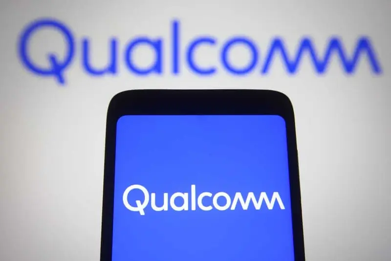 Qualcomm Raises Dividend: Is Now the Time to Invest in QCOM Stock?