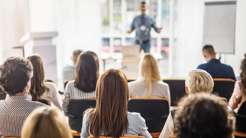 5 Red Flags That a Retirement Seminar Is More About Sales Than Support