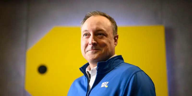 Can Best Buy's New CEO Turn Around the Company's Stock Decline?