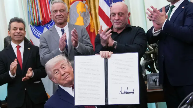 Trump Signs Psychedelics Order Amid Joe Rogan Influence, Stock Prices Surge